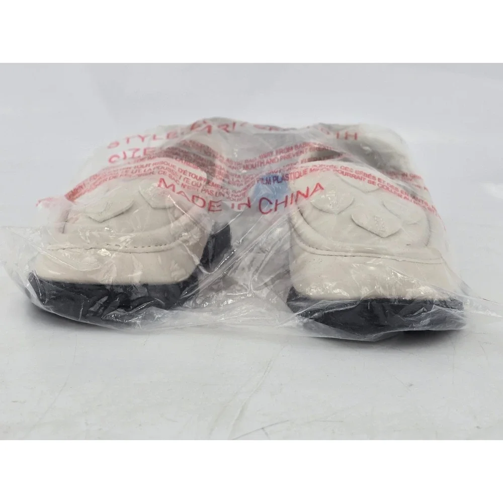 2 pairs - Carter's Zuri Loafer Flats Toddler Girl Size‎ 4 White Heart Applique